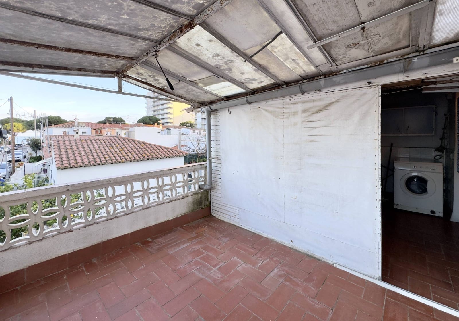 4 bedroom Townhouse for sale in Blanes with garage - € 440,000 (Ref: 9956055)