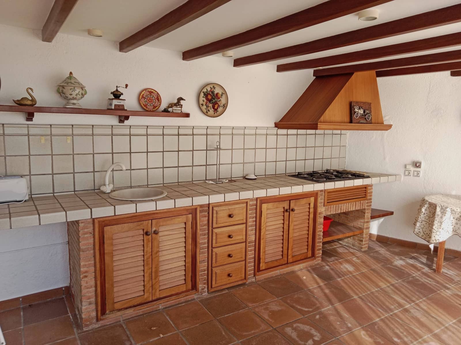 4 chambre Villa/Maison à vendre à Santa Susanna avec piscine garage - 580 000 € (Ref: 9956057)