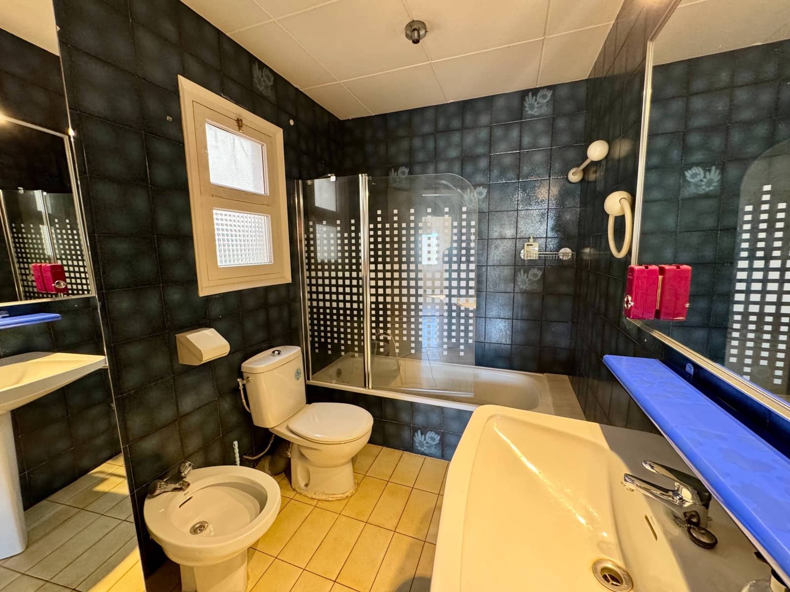 6 soverom Hus til salgs i Pineda de Mar med svømmebasseng garasje - € 595 000 (Ref: 9956058)