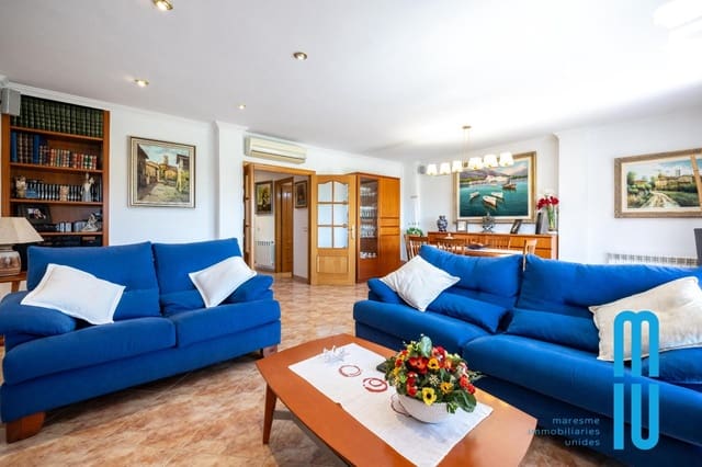 5 soverom Hus til salgs i Pineda de Mar - € 595 000 (Ref: 9956059)