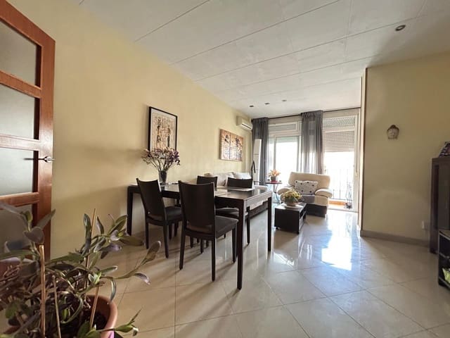 4 soveværelse Lejlighed til salg i Mataró - € 350.000 (Ref: 9956061)