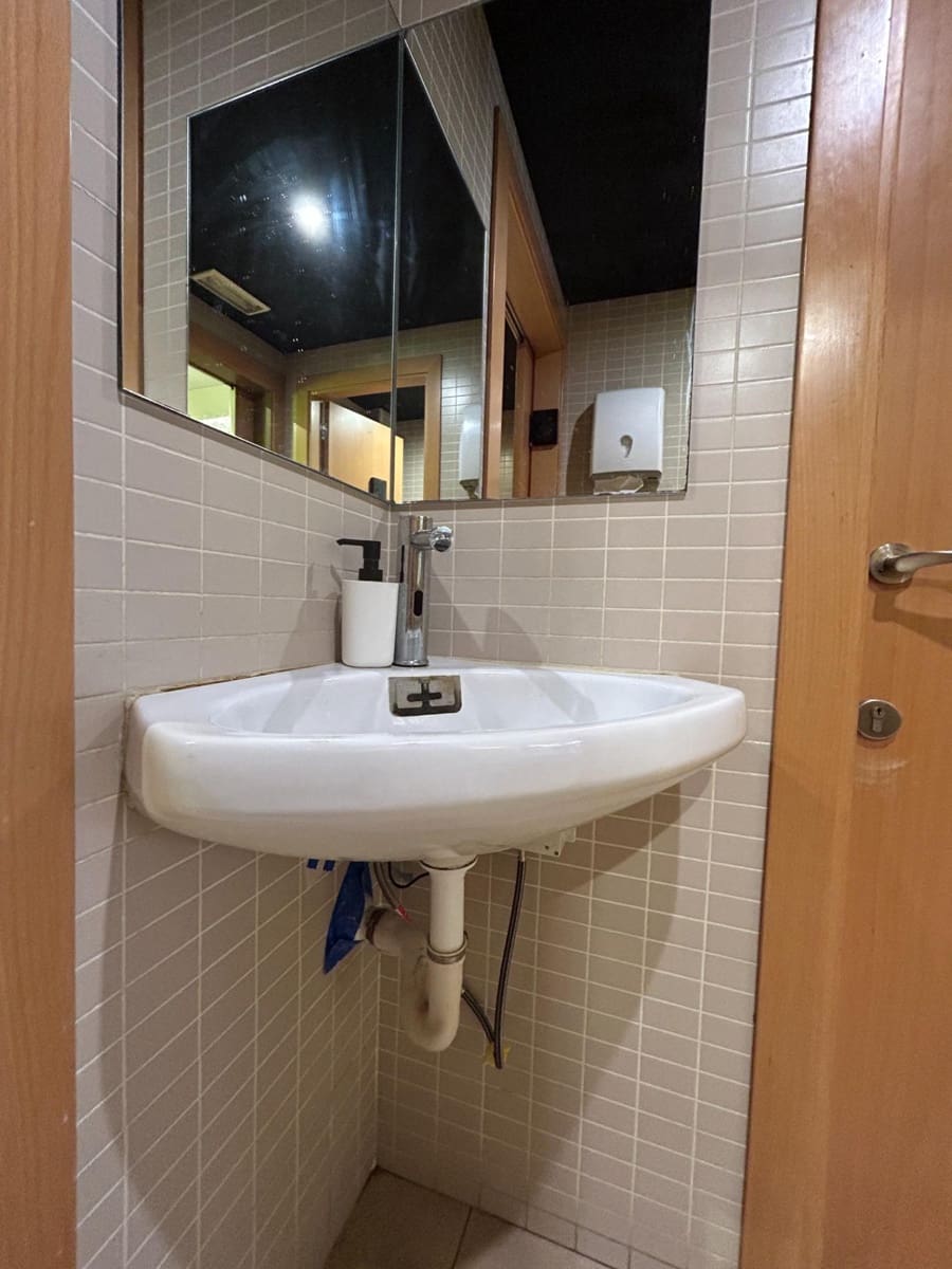 Business for rent in Mataro - € 800 (Ref: 9958096)