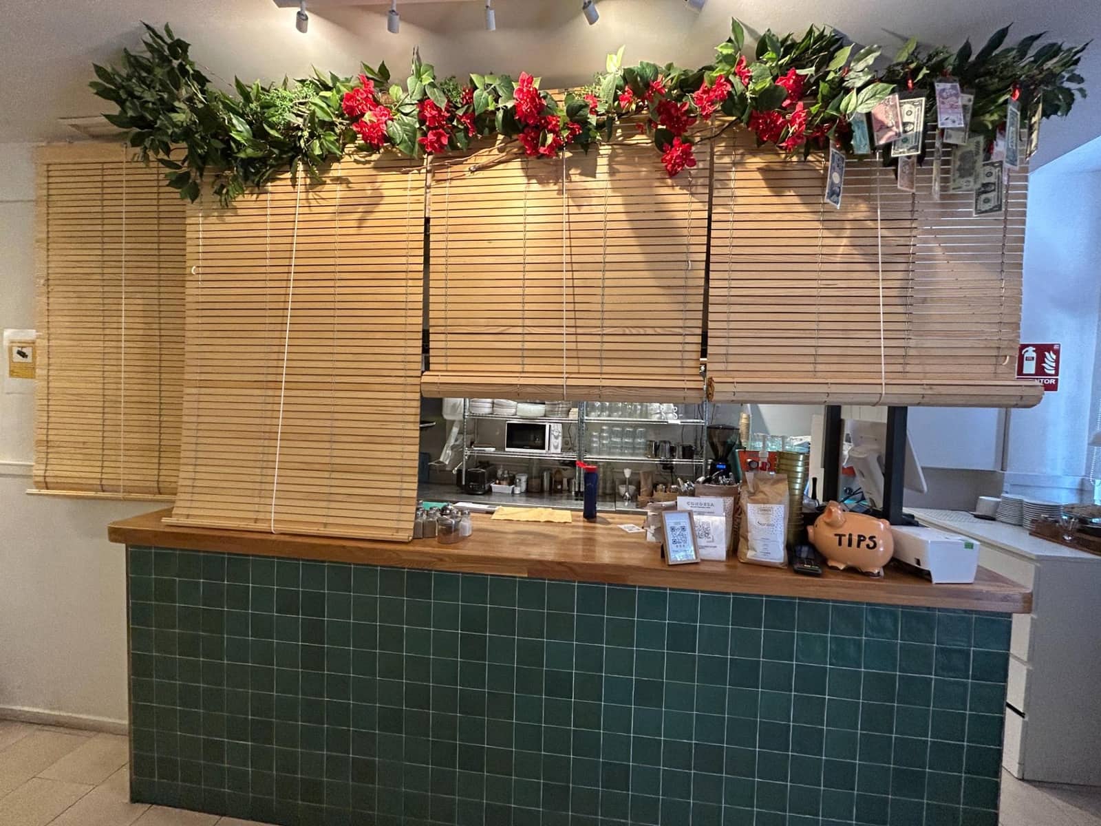 Business for rent in Mataro - € 800 (Ref: 9958096)