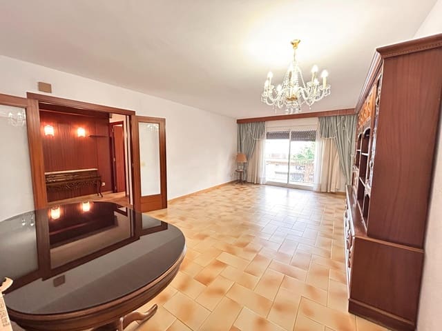 Piso de 3 habitaciones en Mataró en venta - 329.000 € (Ref: 9959921)