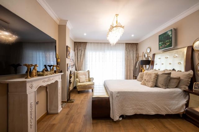 5 chambre Villa/Maison à vendre à Lloret de Mar avec piscine garage - 1 990 000 € (Ref: 9970750)