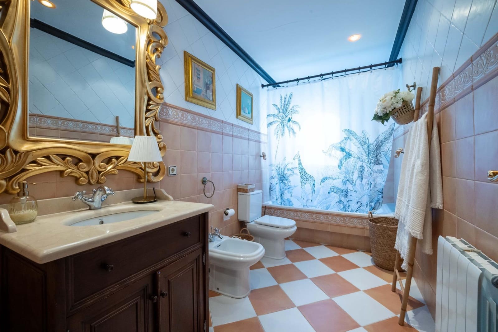 5 sypialnia Willa na sprzedaż w Lloret de Mar z basenem garażem - 1 990 000 € (Ref: 9970750)