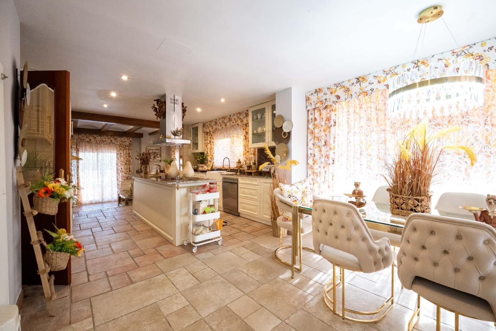 5 sypialnia Willa na sprzedaż w Lloret de Mar z basenem garażem - 1 990 000 € (Ref: 9970750)
