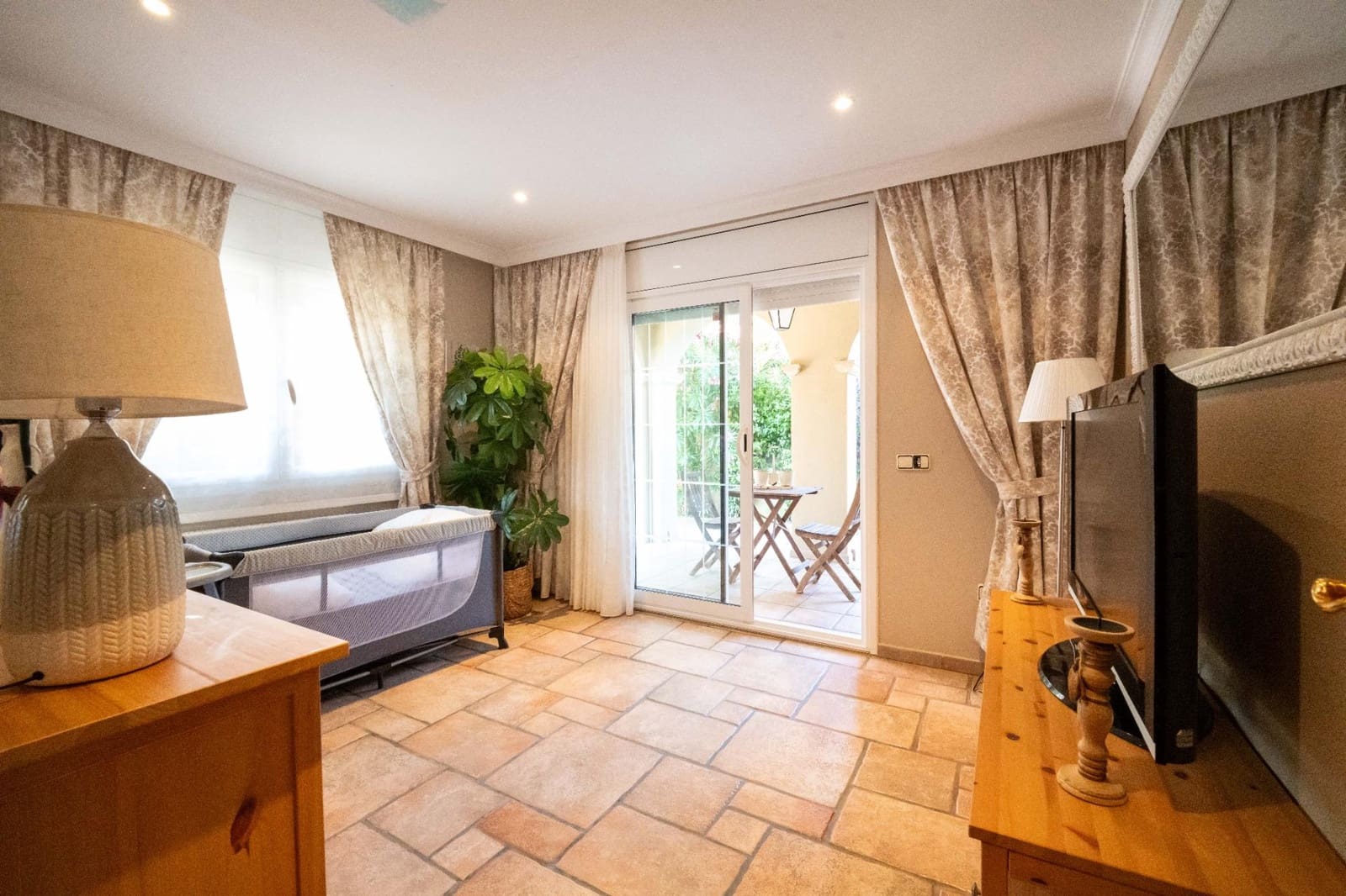 5 sypialnia Willa na sprzedaż w Lloret de Mar z basenem garażem - 1 990 000 € (Ref: 9970750)