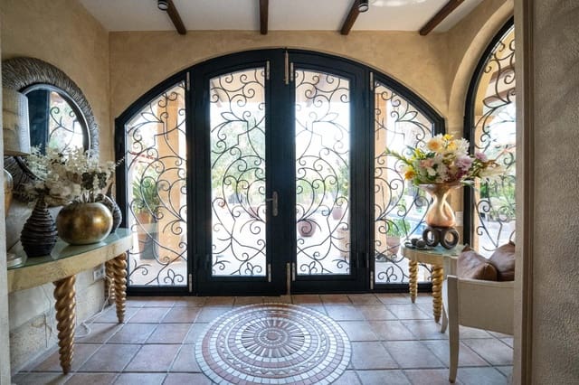 5 Zimmer Villa zu verkaufen in Lloret de Mar mit Pool Garage - 1.990.000 € (Ref: 9970750)