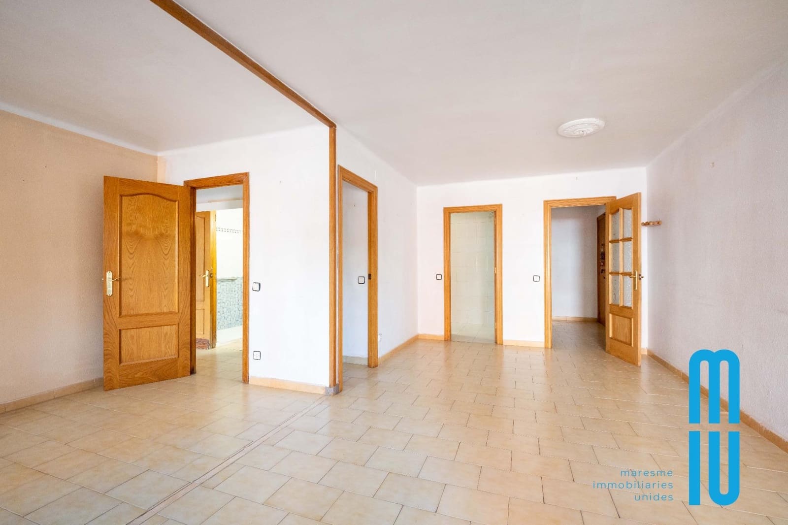3 sovrum Lägenhet till salu i Mataro - 220 000 € (Ref: 9985084)