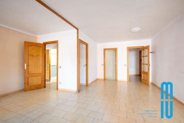 Piso de 3 habitaciones en Mataró en venta - 220.000 € (Ref: 9985084)