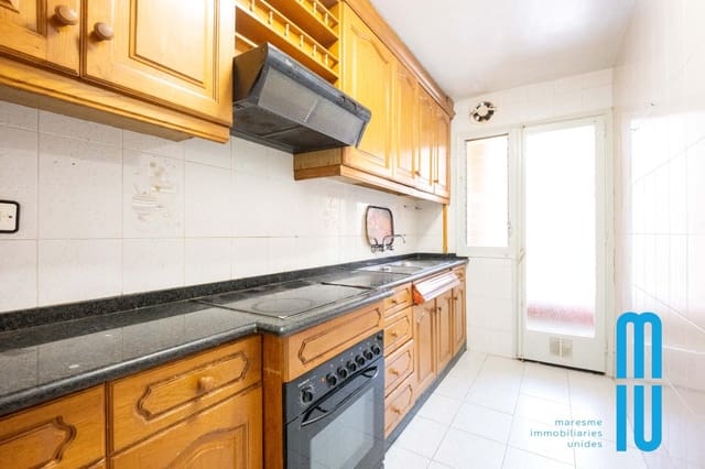 Piso de 3 habitaciones en Mataró en venta - 220.000 € (Ref: 9985084)