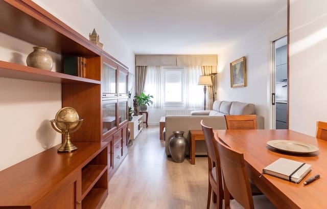 3 bedroom Flat for sale in Arenys de Mar - € 280,000 (Ref: 9990815)
