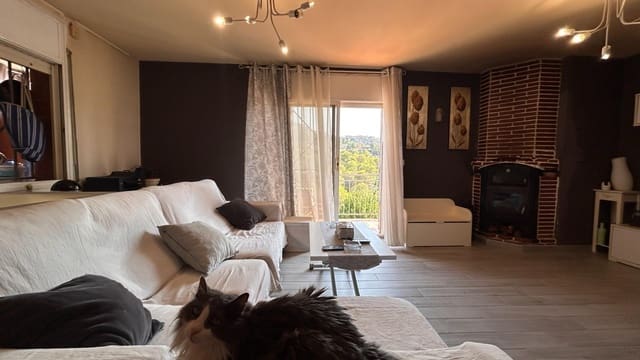 5 soveværelse Villa til salg i Olesa de Bonesvalls med swimmingpool - € 400.000 (Ref: 9990816)