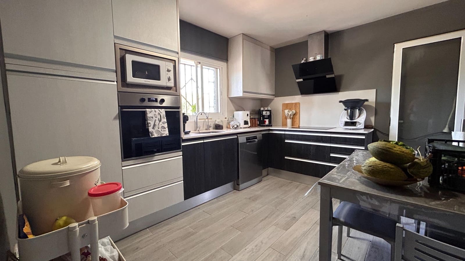 5 slaapkamer Villa te koop in Olesa de Bonesvalls met zwembad - € 400.000 (Ref: 9990816)