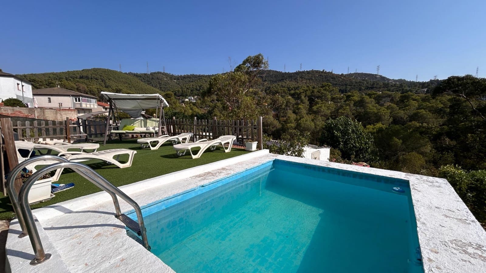 5 slaapkamer Villa te koop in Olesa de Bonesvalls met zwembad - € 400.000 (Ref: 9990816)