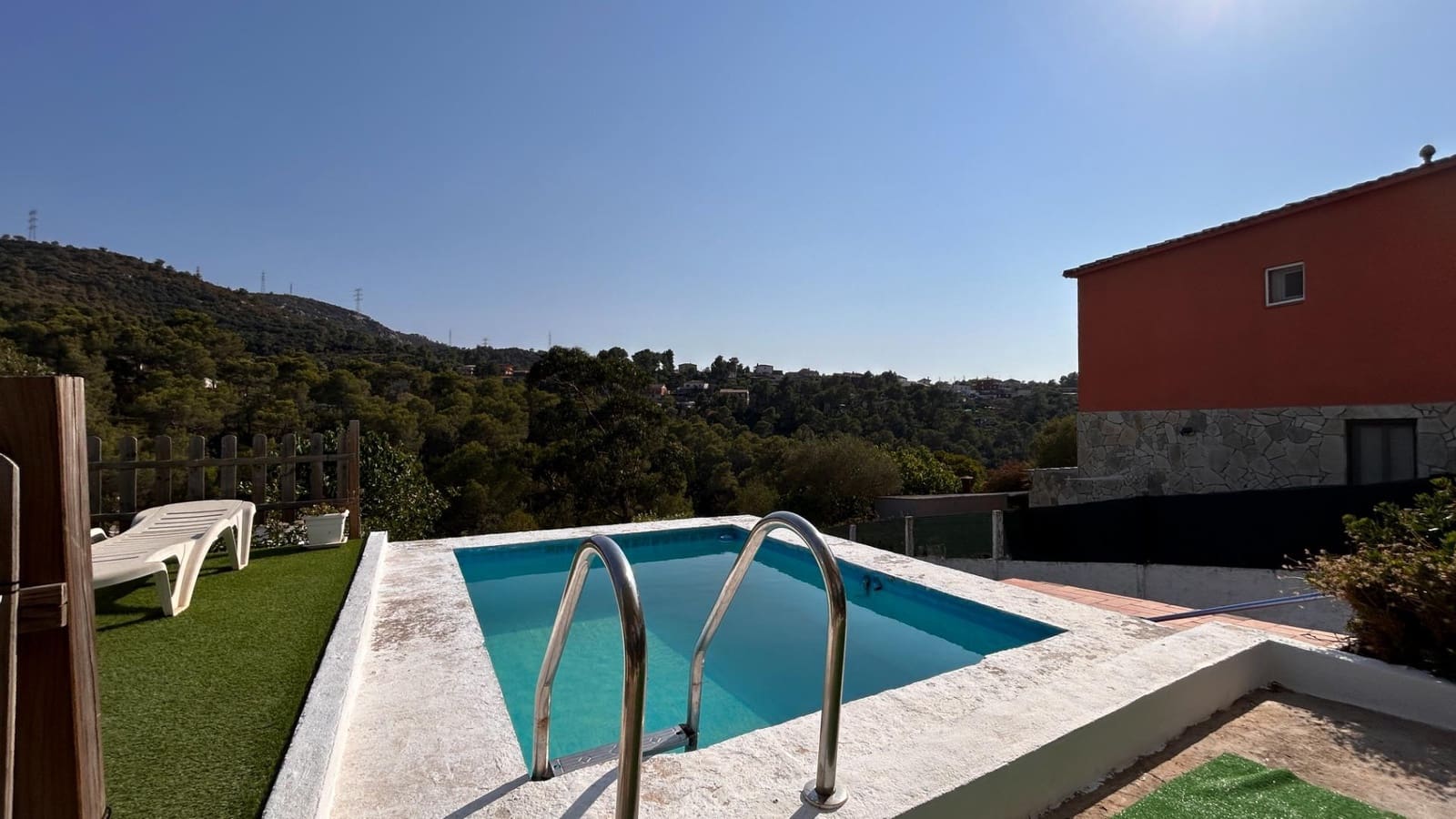 5 slaapkamer Villa te koop in Olesa de Bonesvalls met zwembad - € 400.000 (Ref: 9990816)