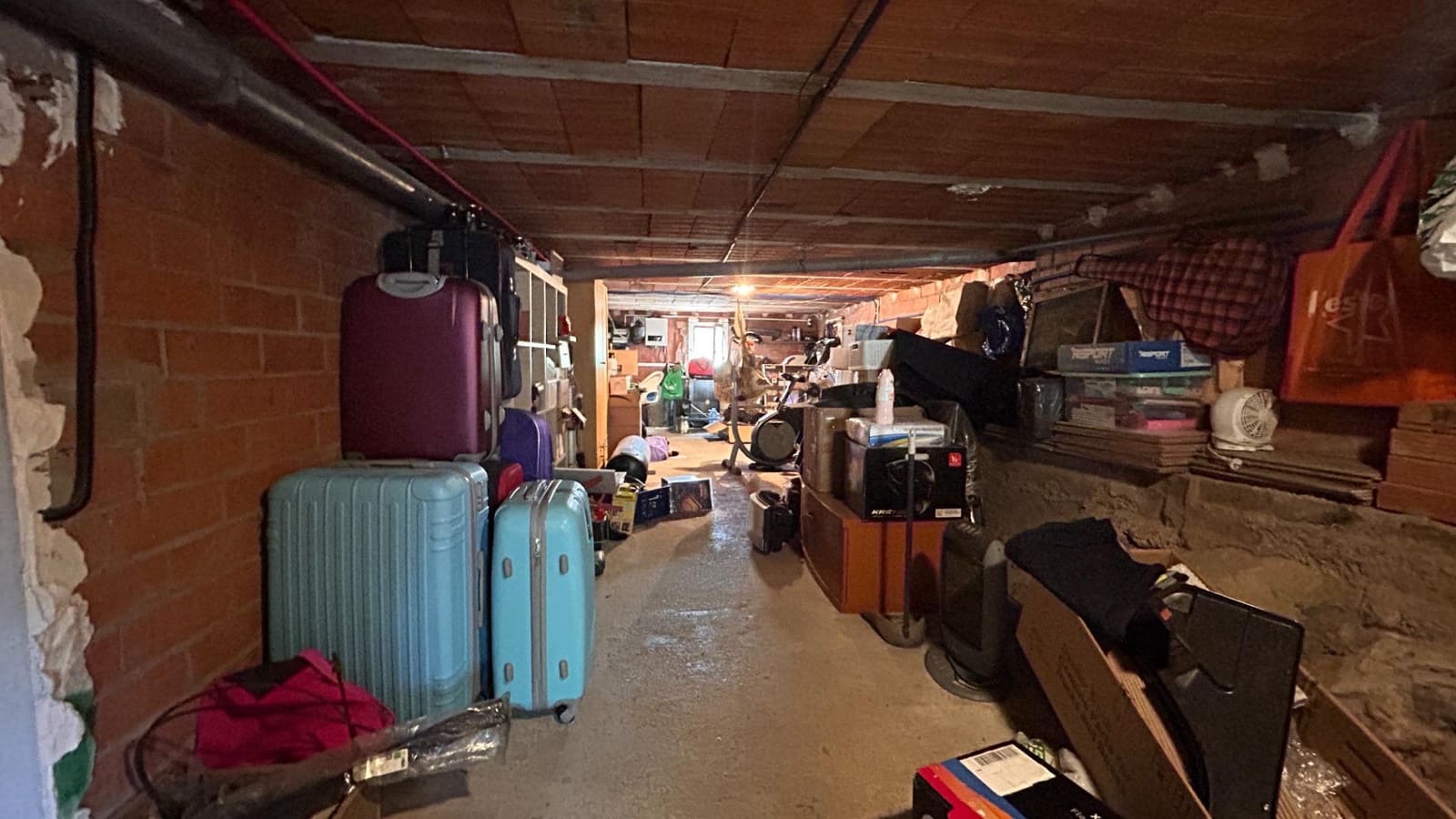 5 slaapkamer Villa te koop in Olesa de Bonesvalls met zwembad - € 400.000 (Ref: 9990816)