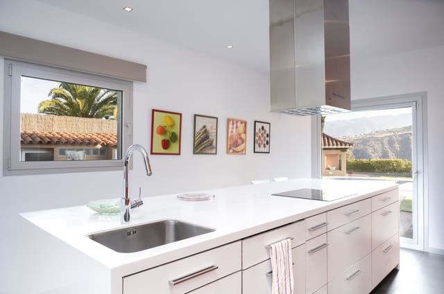 4 soverom Hus til salgs i Santa Brígida med svømmebasseng garasje - € 1 800 000 (Ref: 9256157)