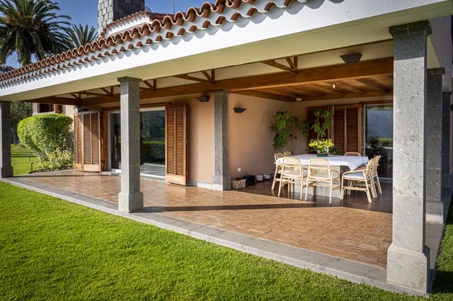 4 soverom Hus til salgs i Santa Brígida med svømmebasseng garasje - € 1 800 000 (Ref: 9256157)