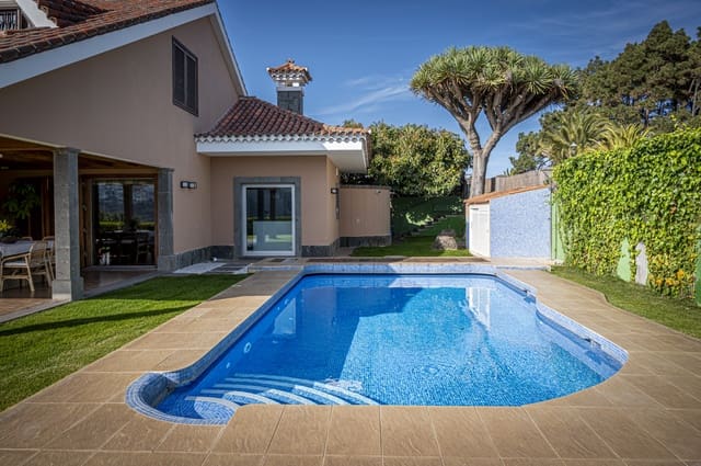 4 soverom Hus til salgs i Santa Brígida med svømmebasseng garasje - € 1 800 000 (Ref: 9256157)