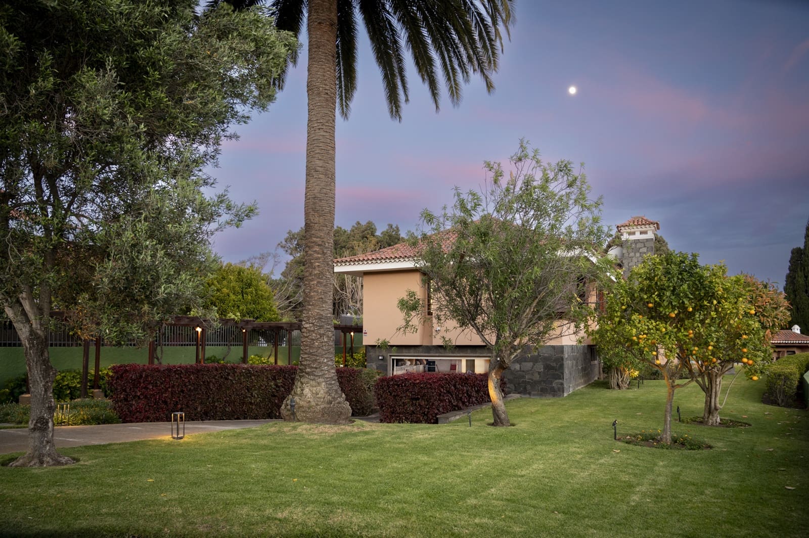 4 sypialnia Dom na sprzedaż w Santa Brigida z basenem garażem - 1 800 000 € (Ref: 9256157)