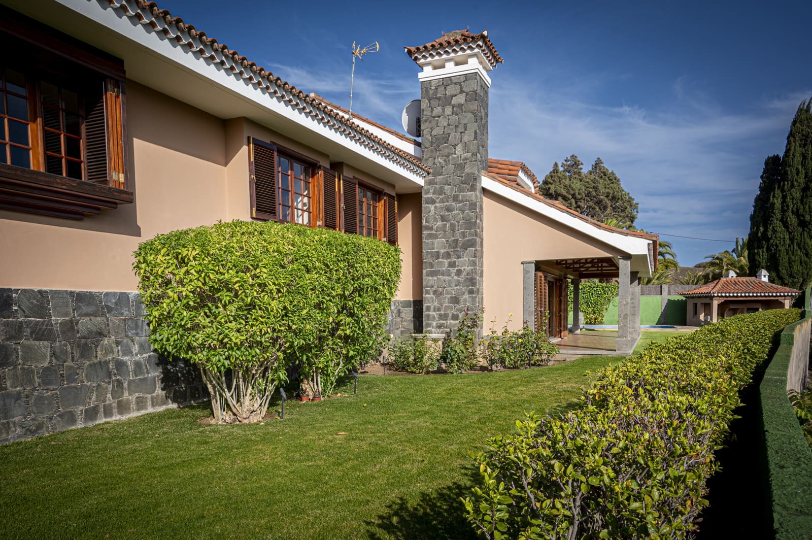 4 sypialnia Dom na sprzedaż w Santa Brigida z basenem garażem - 1 800 000 € (Ref: 9256157)