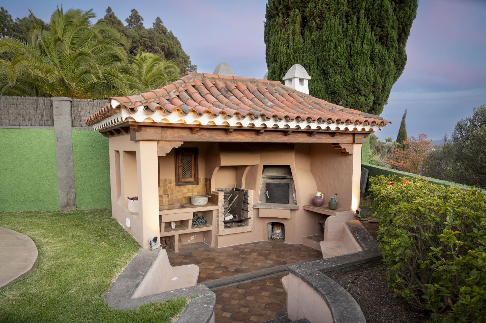 4 sypialnia Dom na sprzedaż w Santa Brigida z basenem garażem - 1 800 000 € (Ref: 9256157)