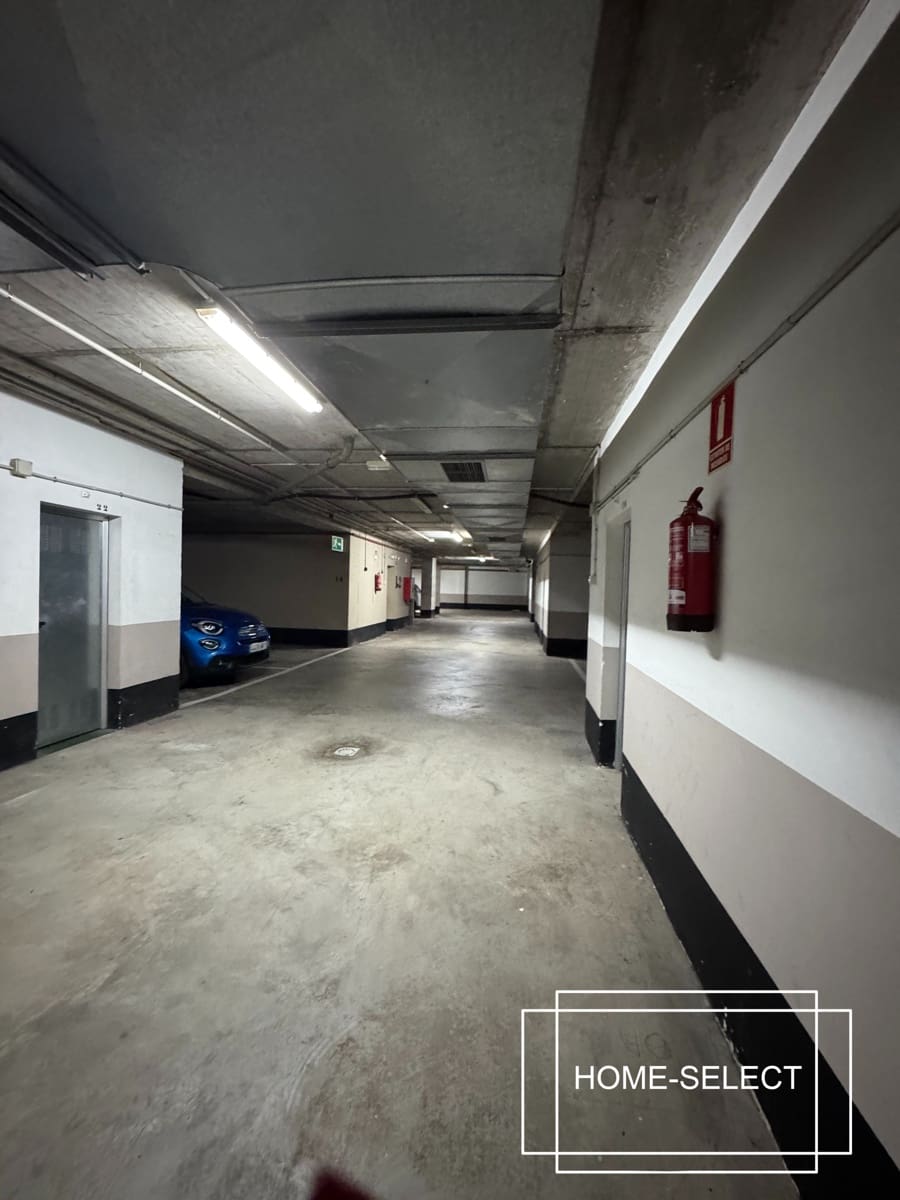 3 bedroom Flat for sale in Las Palmas de Gran Canaria with garage - € 355,000 (Ref: 9448525)