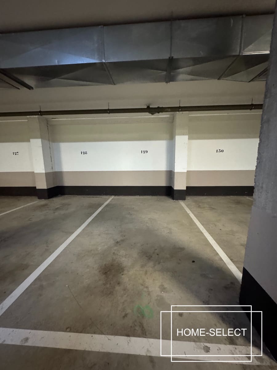 3 bedroom Flat for sale in Las Palmas de Gran Canaria with garage - € 355,000 (Ref: 9448525)