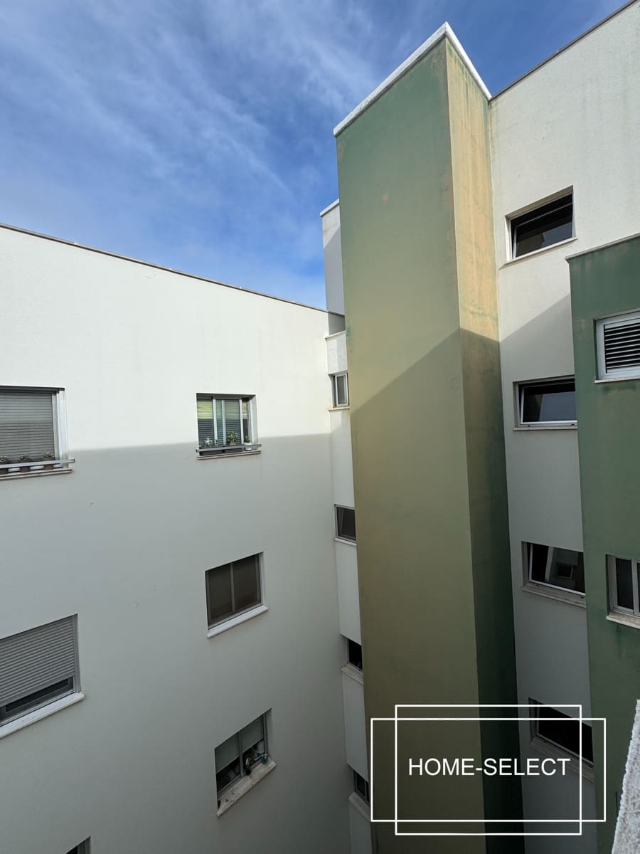 3 bedroom Flat for sale in Las Palmas de Gran Canaria with garage - € 355,000 (Ref: 9448525)