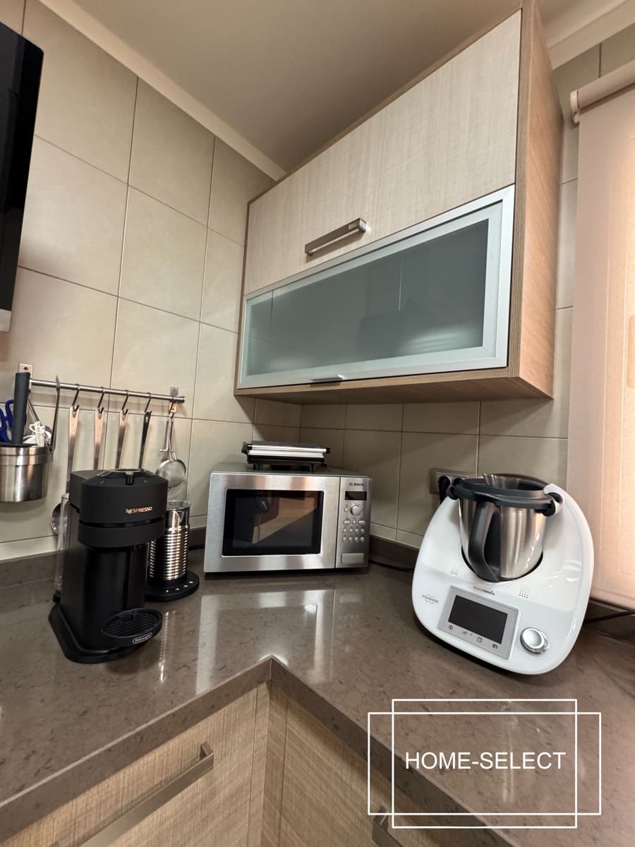 3 bedroom Flat for sale in Las Palmas de Gran Canaria with garage - € 355,000 (Ref: 9448525)