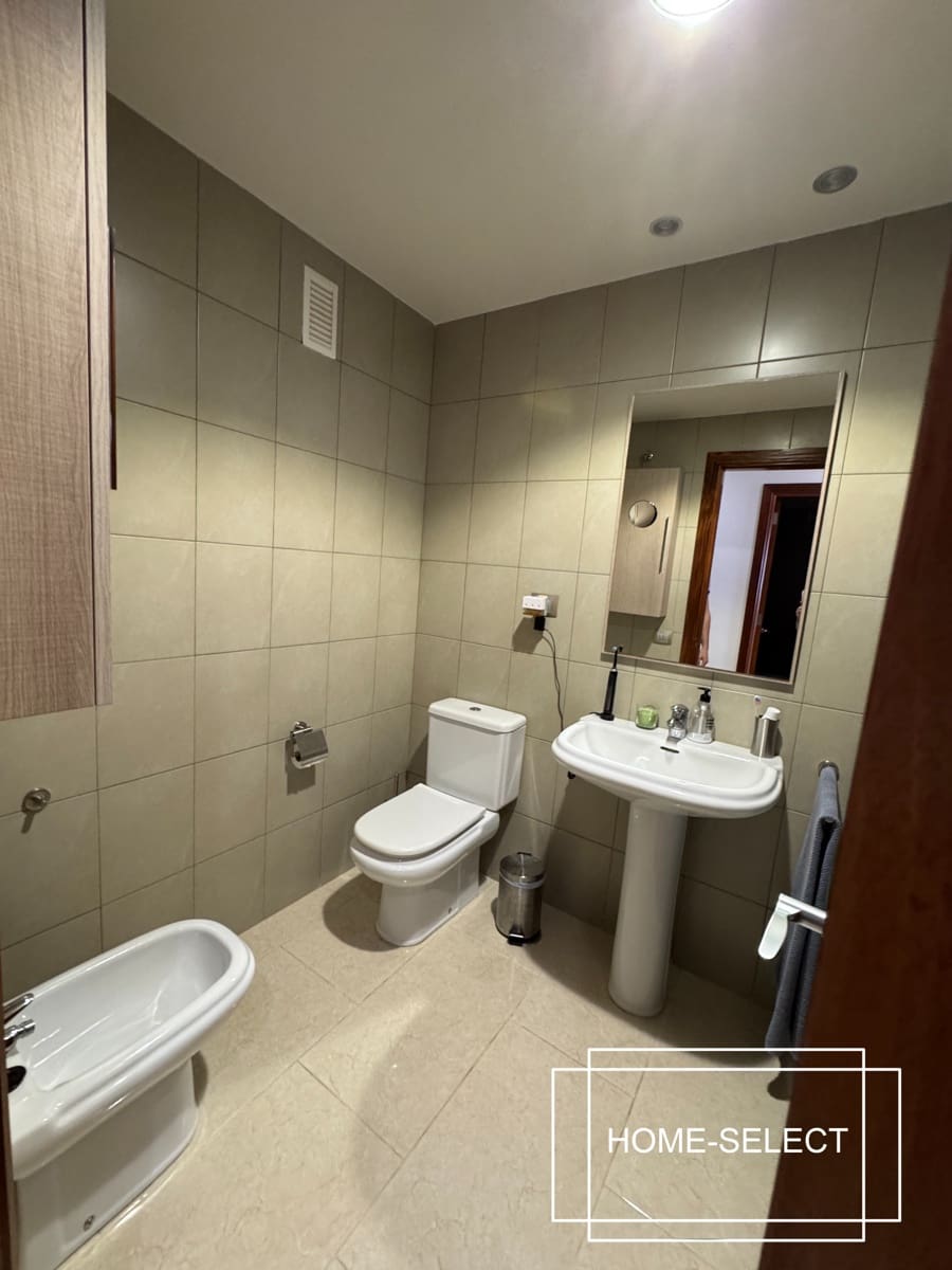 3 bedroom Flat for sale in Las Palmas de Gran Canaria with garage - € 355,000 (Ref: 9448525)