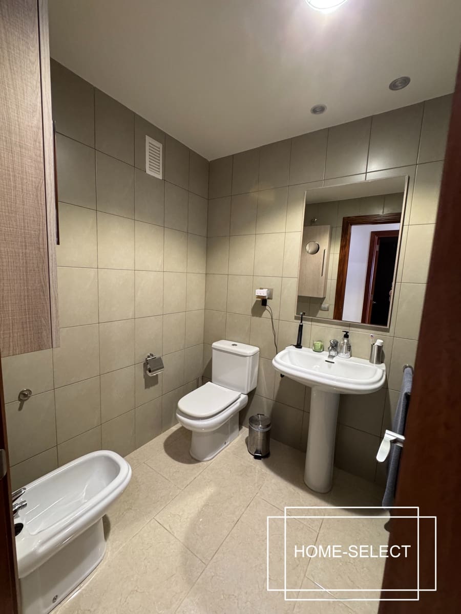 3 bedroom Flat for sale in Las Palmas de Gran Canaria with garage - € 355,000 (Ref: 9448525)