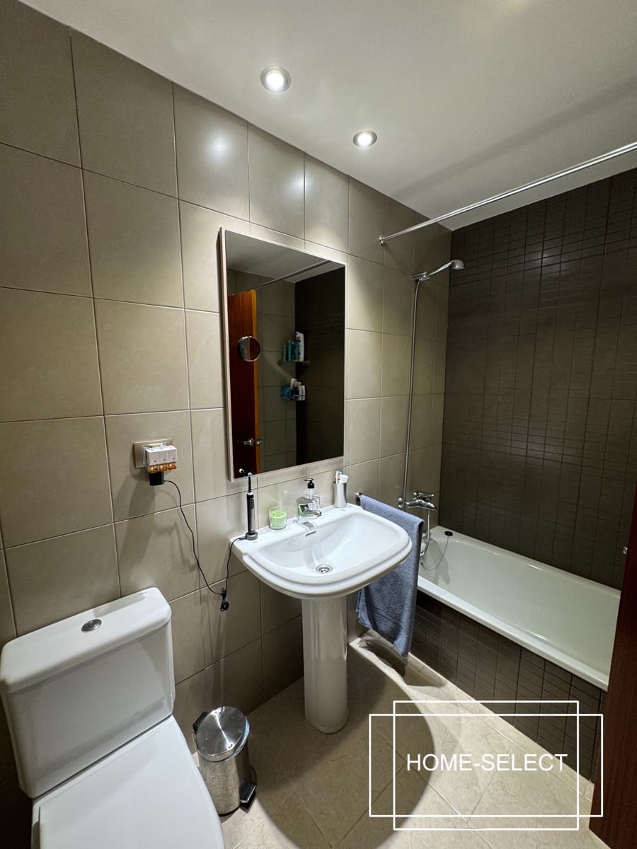 3 bedroom Flat for sale in Las Palmas de Gran Canaria with garage - € 355,000 (Ref: 9448525)