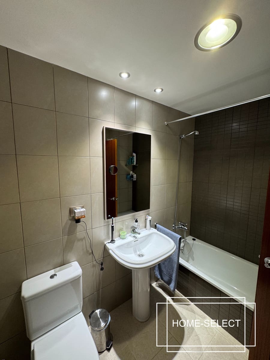 3 bedroom Flat for sale in Las Palmas de Gran Canaria with garage - € 355,000 (Ref: 9448525)