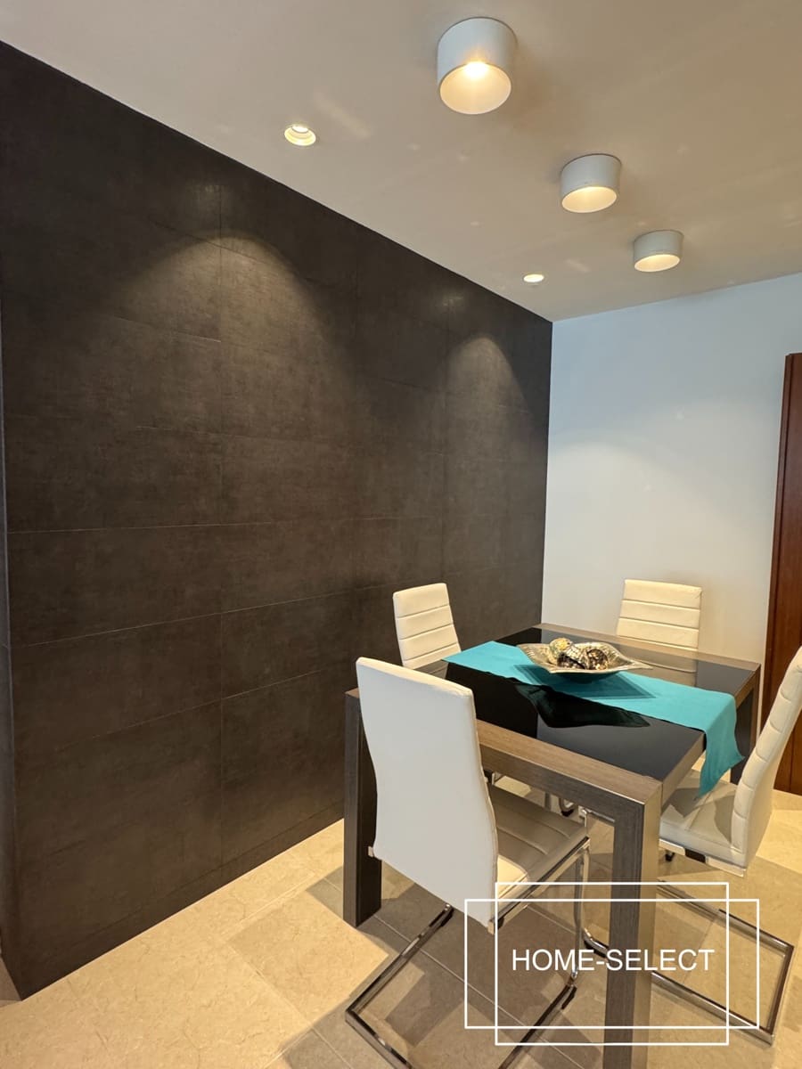 3 bedroom Flat for sale in Las Palmas de Gran Canaria with garage - € 355,000 (Ref: 9448525)