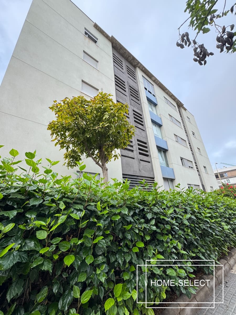 3 bedroom Flat for sale in Las Palmas de Gran Canaria with garage - € 355,000 (Ref: 9448525)