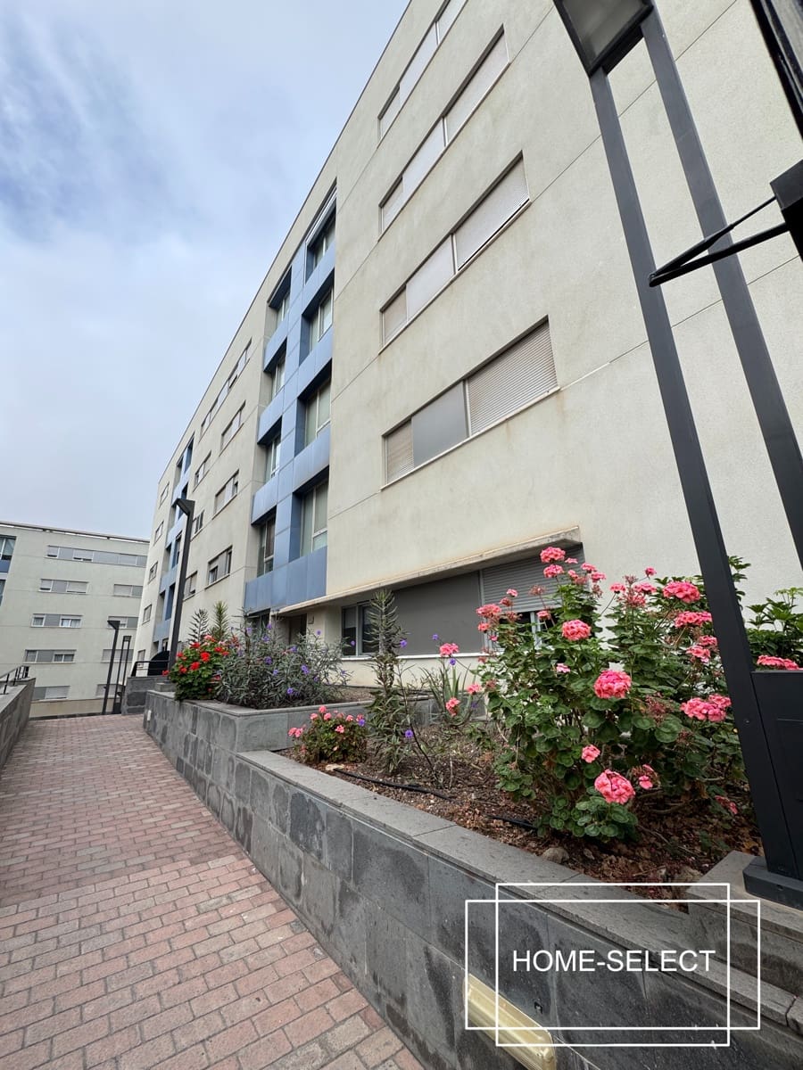 3 bedroom Flat for sale in Las Palmas de Gran Canaria with garage - € 355,000 (Ref: 9448525)