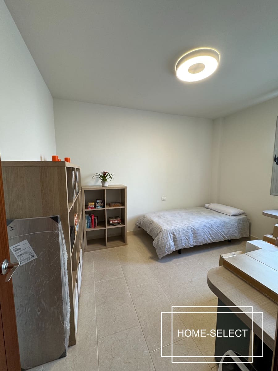 3 bedroom Flat for sale in Las Palmas de Gran Canaria with garage - € 355,000 (Ref: 9448525)