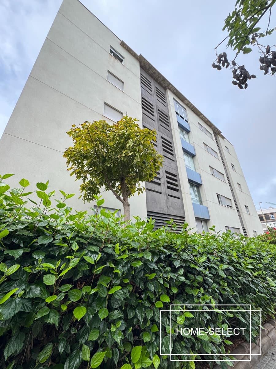 3 bedroom Flat for sale in Las Palmas de Gran Canaria with garage - € 355,000 (Ref: 9448525)