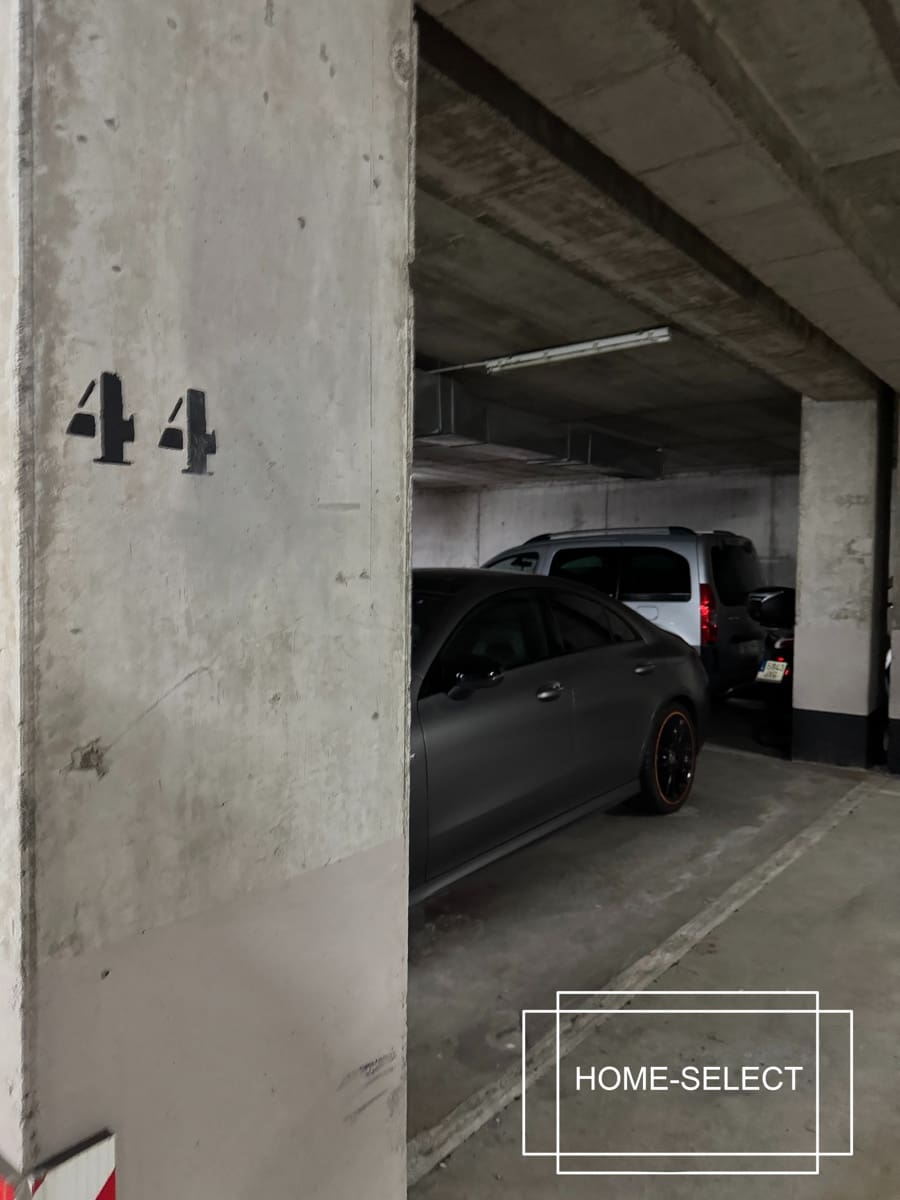 3 bedroom Flat for sale in Las Palmas de Gran Canaria with garage - € 355,000 (Ref: 9448525)