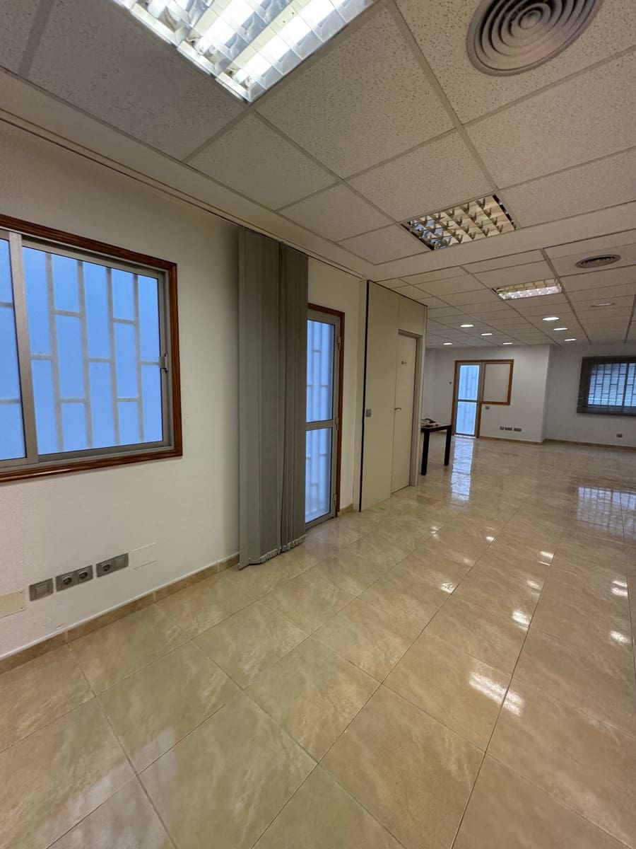 1 camera da letto Ufficio da affittare in Las Palmas de Gran Canaria - 1.750 € (Rif: 9985753)