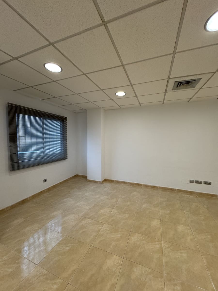 1 camera da letto Ufficio da affittare in Las Palmas de Gran Canaria - 1.750 € (Rif: 9985753)