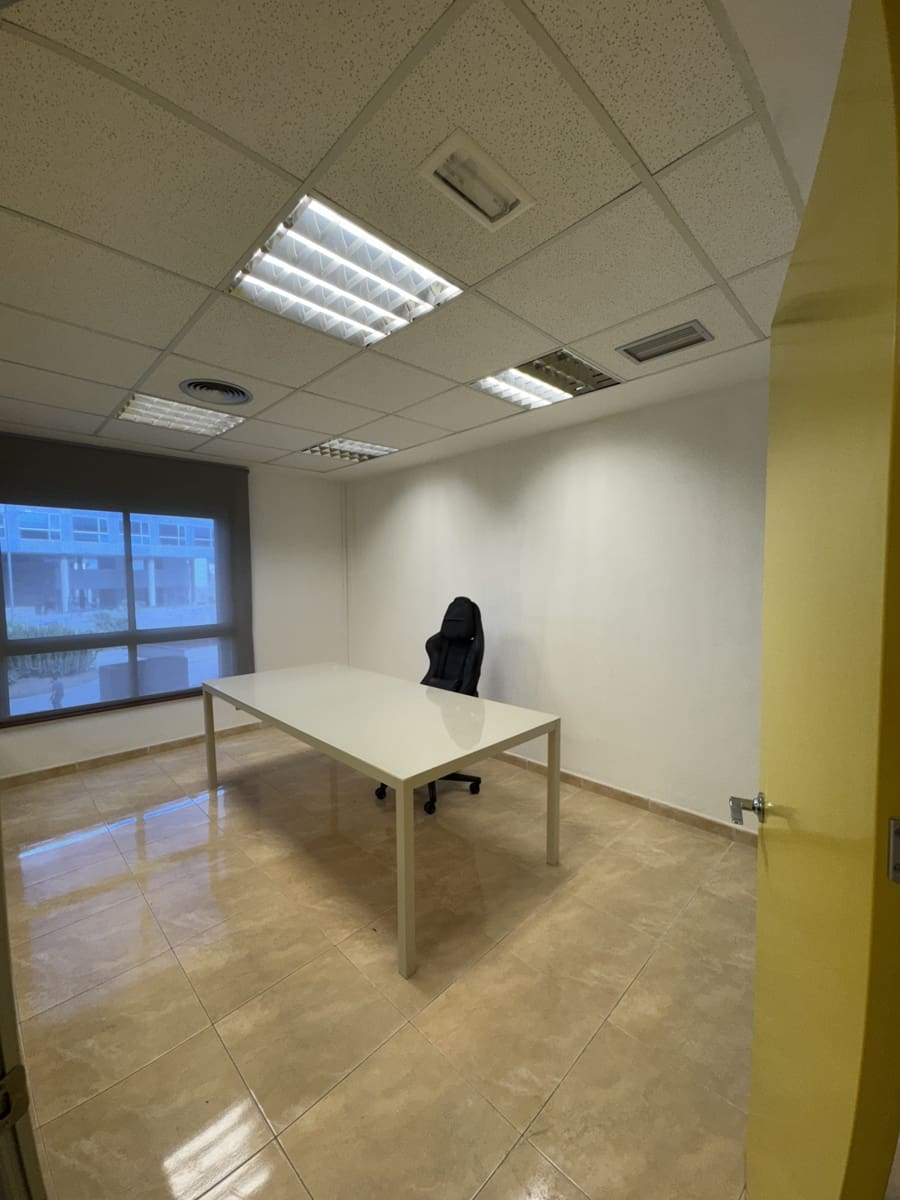 1 camera da letto Ufficio da affittare in Las Palmas de Gran Canaria - 1.750 € (Rif: 9985753)