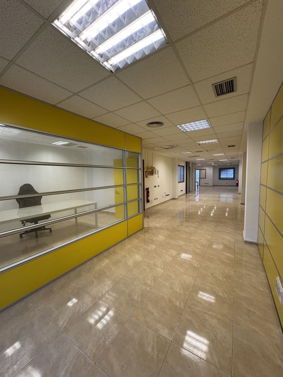 1 camera da letto Ufficio da affittare in Las Palmas de Gran Canaria - 1.750 € (Rif: 9985753)
