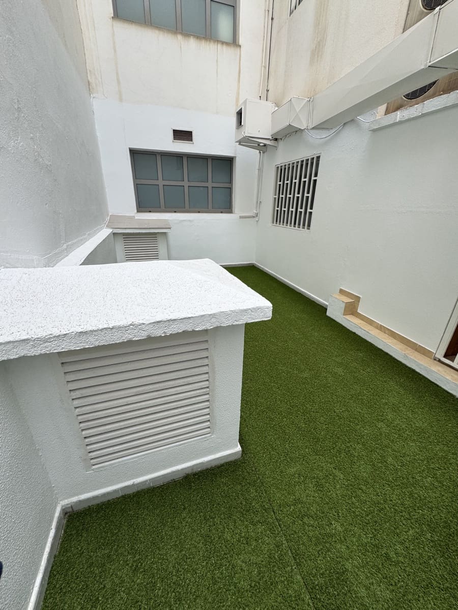 1 camera da letto Ufficio da affittare in Las Palmas de Gran Canaria - 1.750 € (Rif: 9985753)