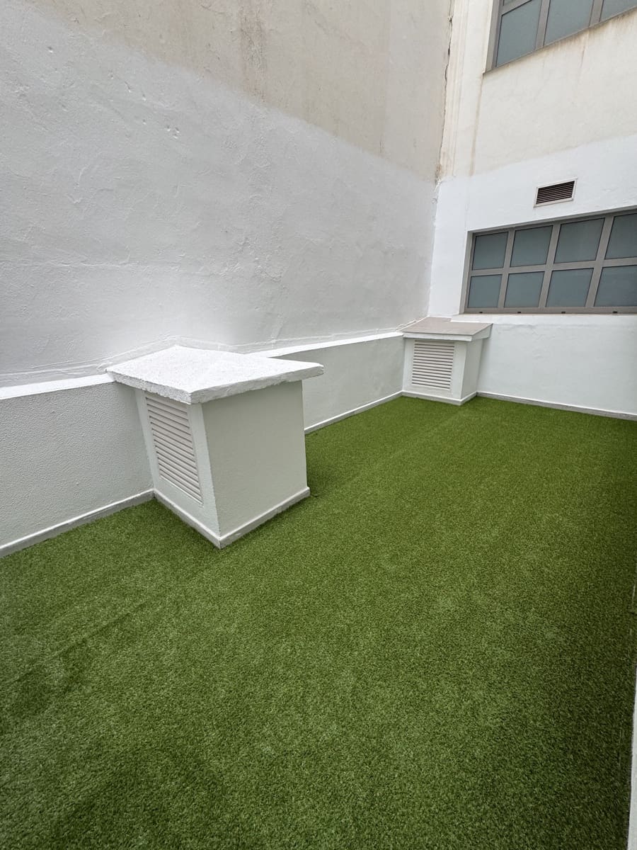 1 camera da letto Ufficio da affittare in Las Palmas de Gran Canaria - 1.750 € (Rif: 9985753)