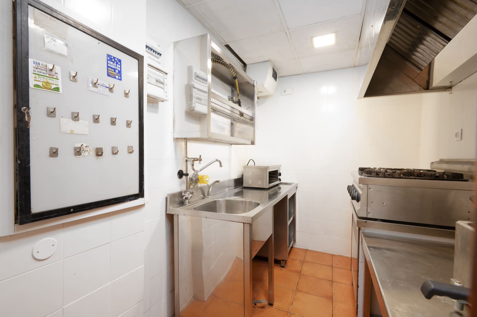 5 quarto Comercial para arrendar em Las Palmas de Gran Canaria - 2 000 € (Ref: 9985755)