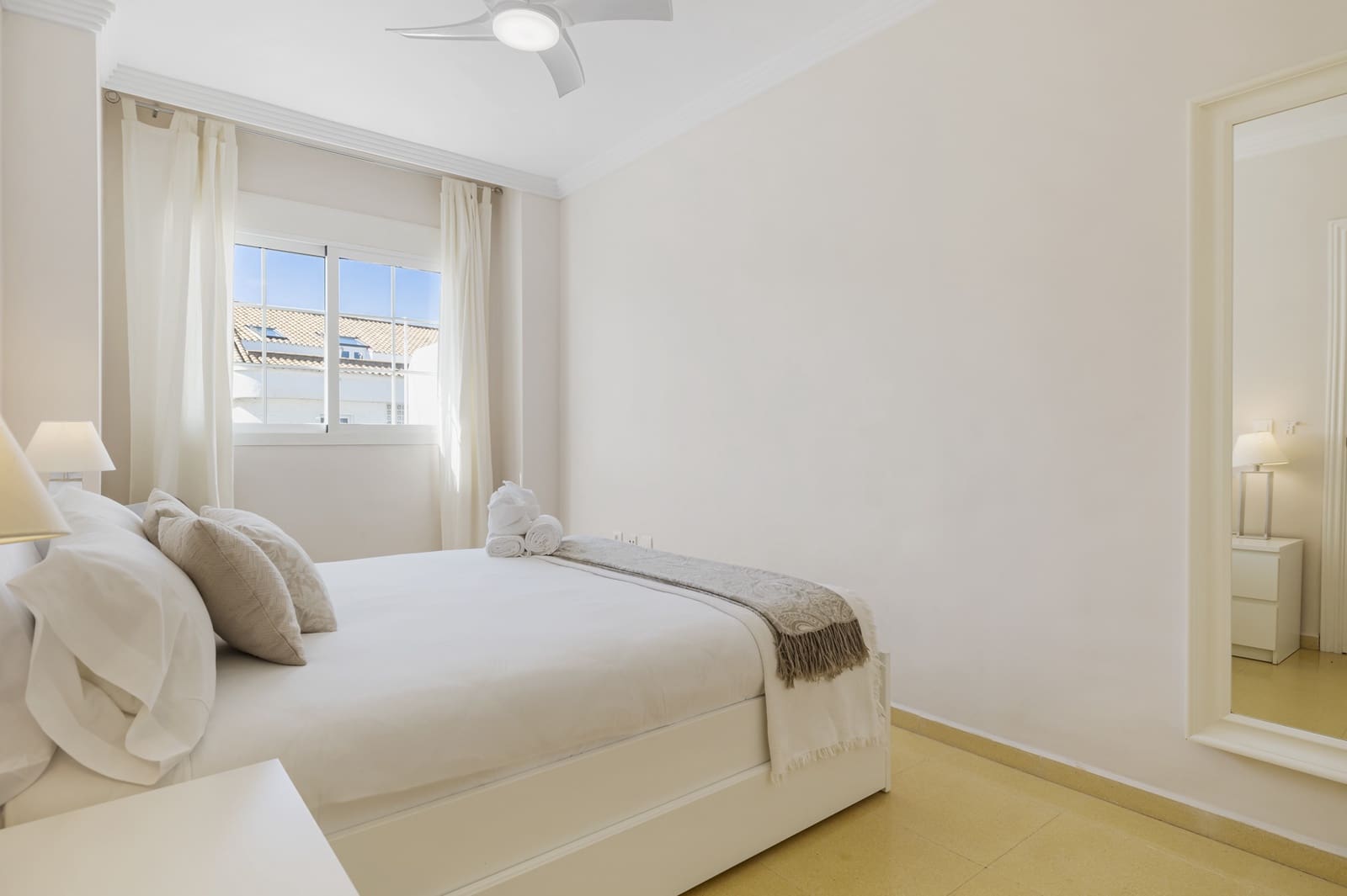 1 soverom Leilighet til salgs i Nueva Andalucia med svømmebasseng - € 379 000 (Ref: 9258109)